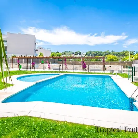 Lychee - Golden Star Apartment *